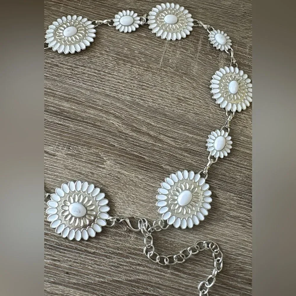 Bohemian white belt A413